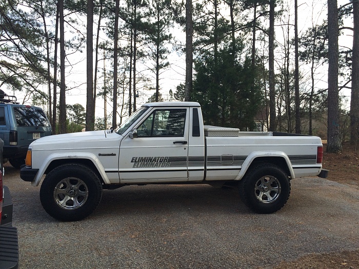 Jeep started spraying ATF everywhere. Please Help.-photo-dec-12-2-45-57-pm.jpg