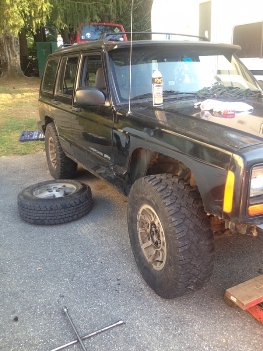 Putting 31s on a stock Cherokee.-image-1009709429.jpg