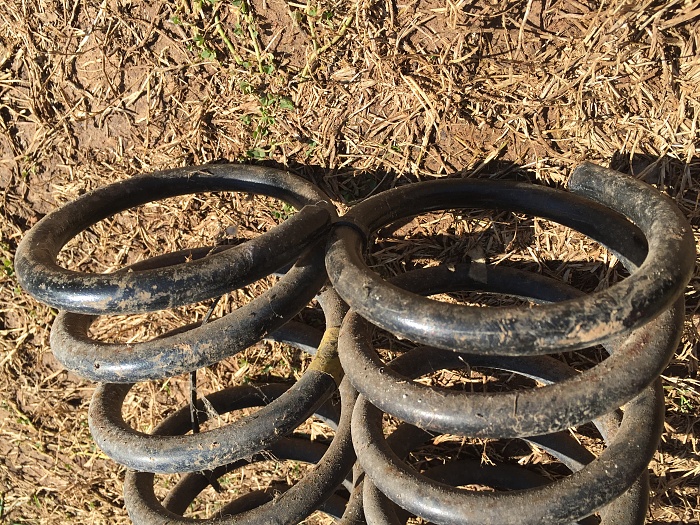 Are these v8 springs?-image.jpeg