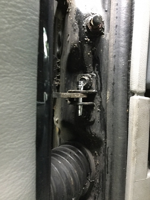 Door hinge help-image.jpg