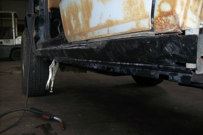 Replacing lower rocker panel-fitting-new-rocker-place.jpg