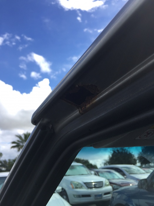 How would I get rust here? Top of Door Trim area-img_3038.jpg