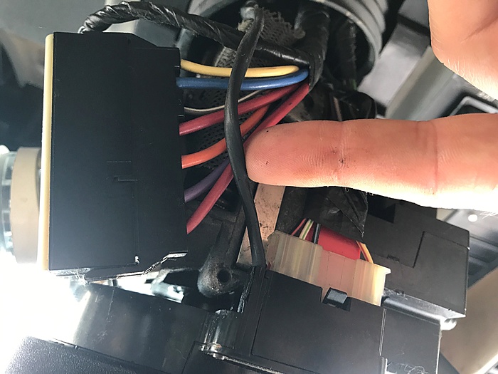 1996  OEM cruise control install problem-clock-spring-connector2.jpg