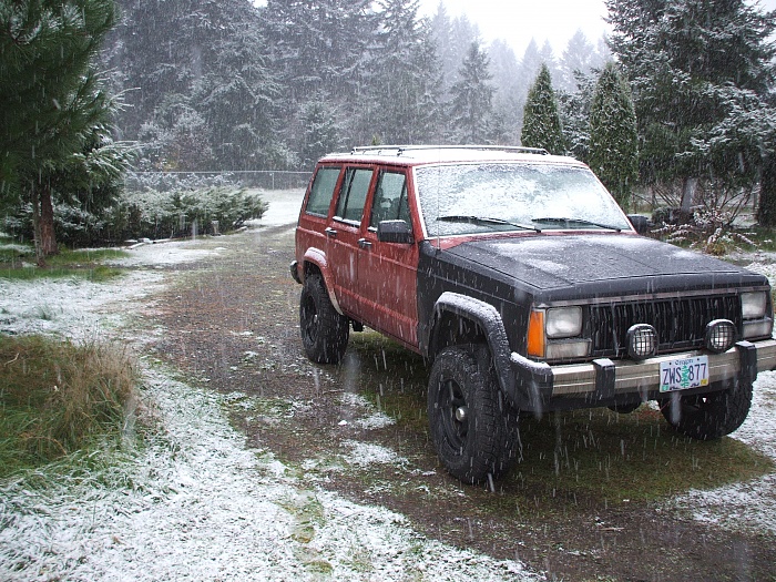 The first snow of the year...-dscf1248.jpg