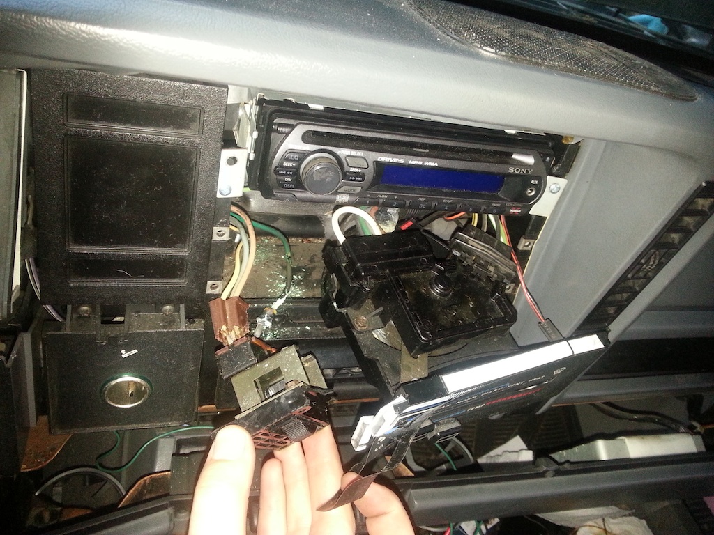 Name: 96%20fan%20speed%20switch.jpg
Views: 535
Size: 321.2 KB