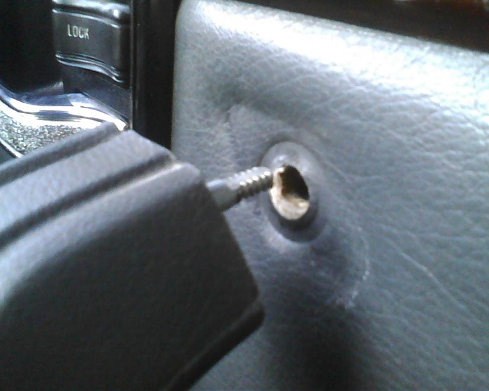 rattling interior door handle-photo12211612.jpg