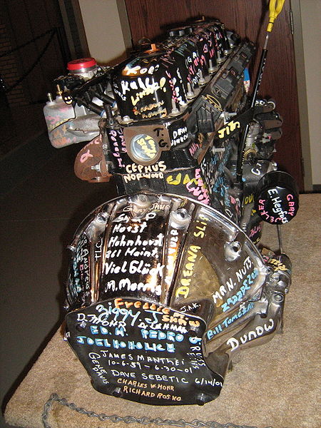 Name:  450px-Jeep_5_millionth_4_0_engine_b.jpg
Views: 2111
Size:  96.4 KB