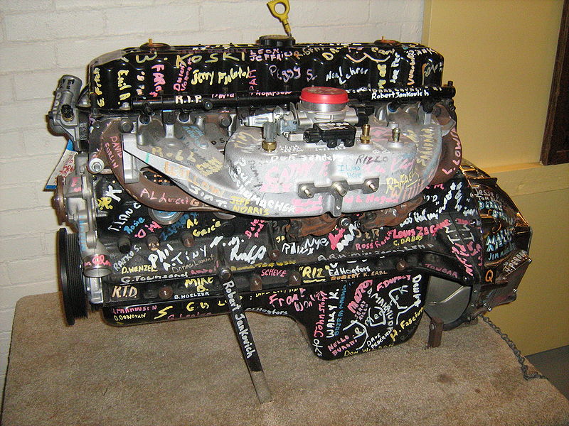Name:  800px-Jeep_5_millionth_4_0_engine_s.jpg
Views: 2135
Size:  155.4 KB