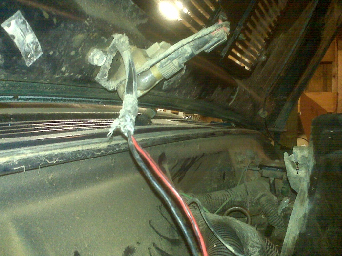 help w/ wiring and a what seems to be a vent hose-img00239.jpg