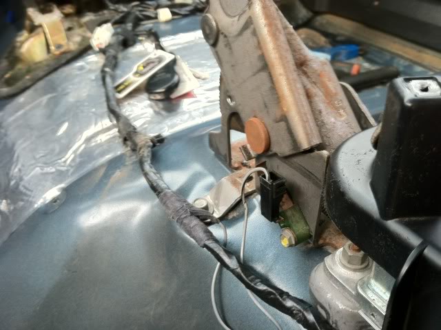 Name: ParkBrakeLightConnector.jpg
Views: 169
Size: 53.9 KB