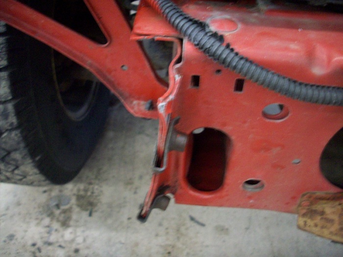 Bent Radiator Mount! What to do-image-1823176967.jpg