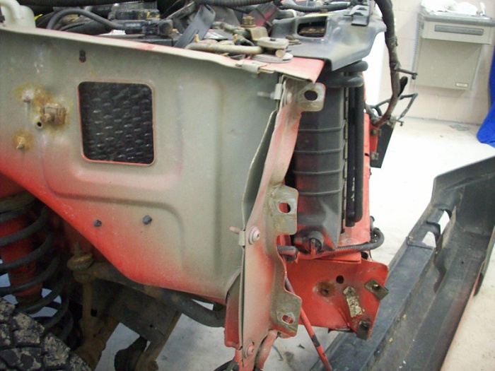 Bent Radiator Mount! What to do-image-1262754980.jpg