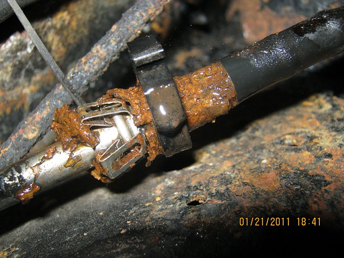 Fuel Line part leaking? What do I need here?-rsz_2005.jpg