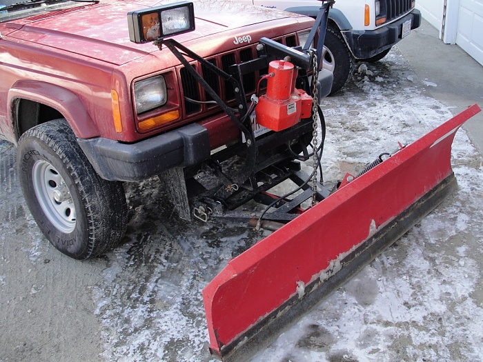 snow plow for Xj's-cherokee-006.jpg