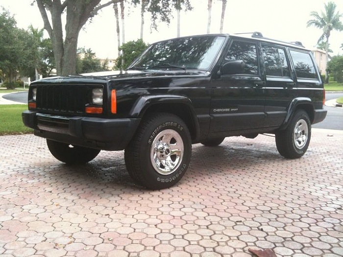 Black or Chrome...-45135_1535965849539_1546643064_31316460_7667144_n.jpg