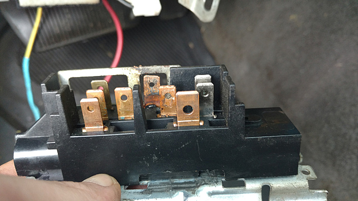 I'm thinking electrical/ignition problem...any thoughts?-2.jpg