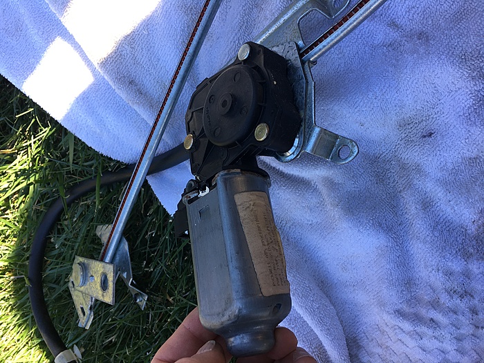 01 XJ Rear Driver side Window Regulator-img_4377.jpg