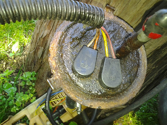 '96 XJ 4.0 Inline fuel pump-six.jpg