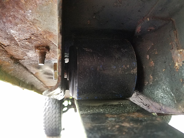 Dorman 929-301 Side-to-Side Play on Front Leaf Spring Bolt-20180522_145906.jpg