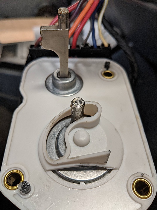 Key stuck in ignition '96-befhdtj.jpg