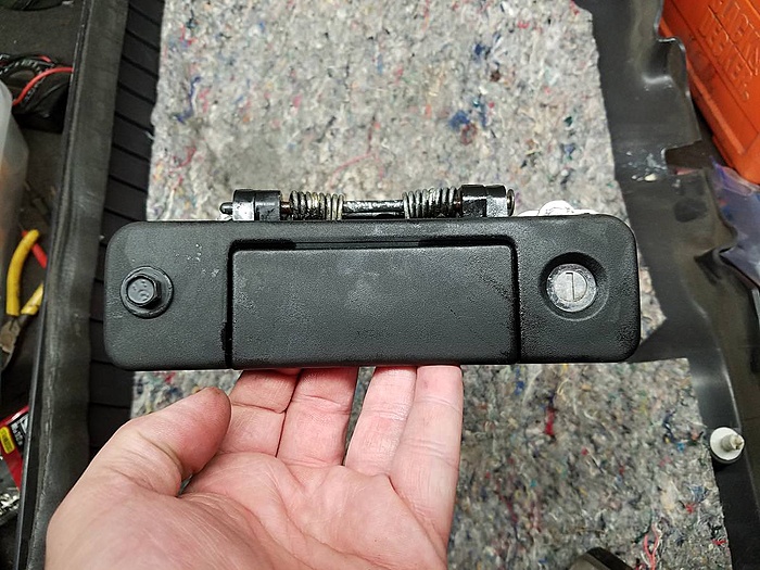 How to Rebuild 97-01 XJ Hatch Release and Latch - Picture Heavy-al5zczw.jpg