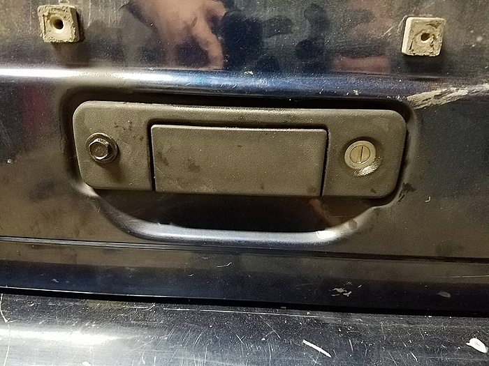 How to Rebuild 97-01 XJ Hatch Release and Latch - Picture Heavy-wqclrnz.jpg