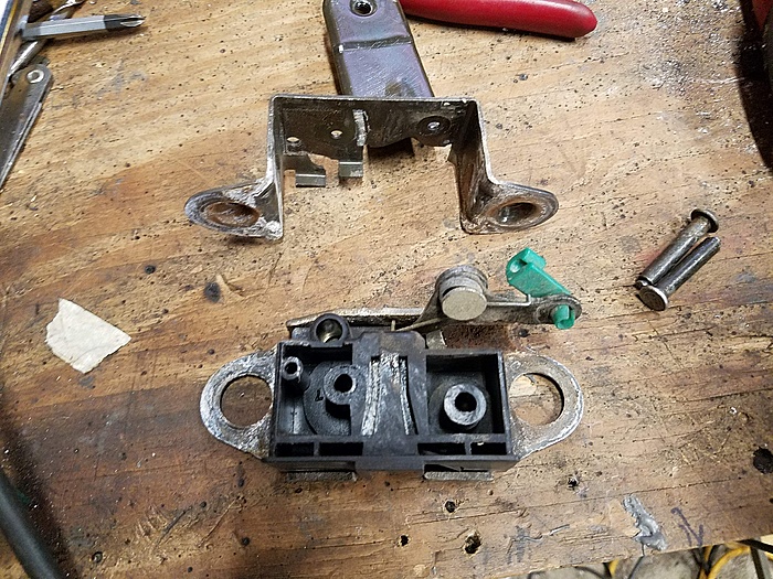 How to Rebuild 97-01 XJ Hatch Release and Latch - Picture Heavy-iezc9pv.jpg