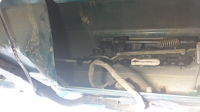 Rear gate won't open-v3t7nna.jpg