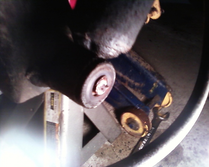 Broken bolt on rear shock mount-image-4142063870.jpg