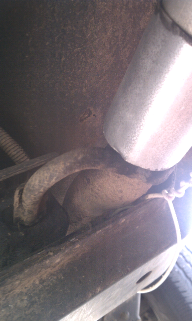 exhaust question-forumrunner_20110410_140659.jpg