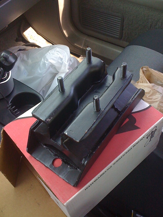 right transmission mount-image-1559167824.jpg