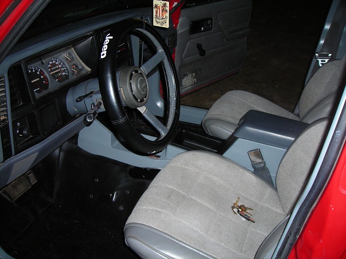 have you replaced your front seats?-0705-003.jpg