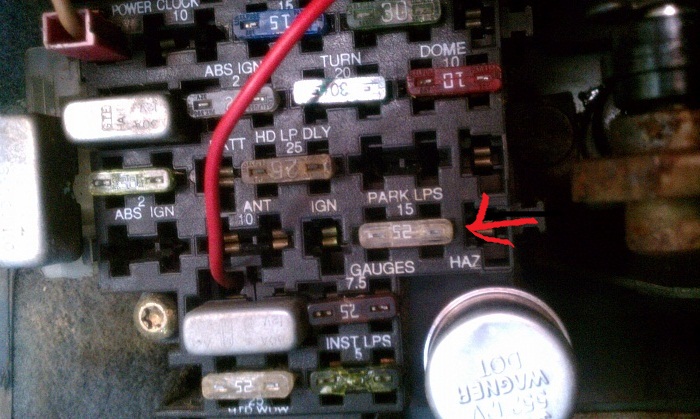 whats missing in this pic? stoplight fuse?-imag0269.jpg