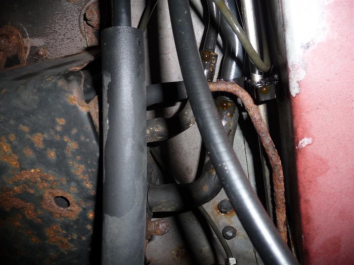 rusty brake and fuel lines-p1150243.jpg