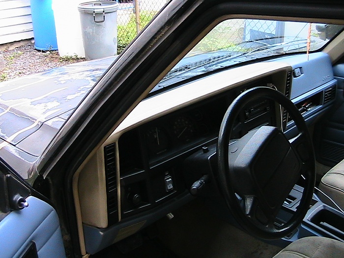 How to remove this dash piece? '96-img_0308.jpg