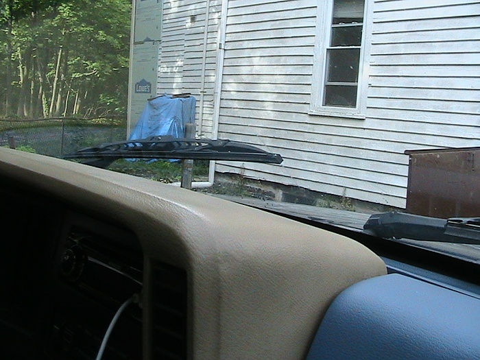 How to remove this dash piece? '96-img_0309.jpg