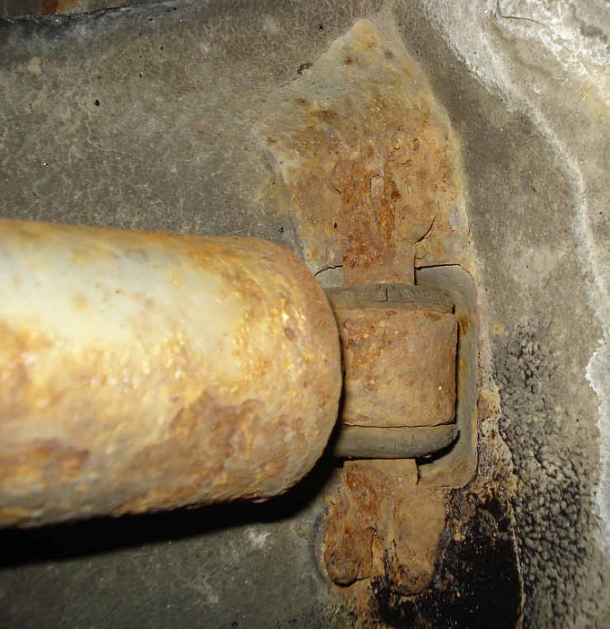 Welded On rear upper shock mounts. Am I screwed?-welded_shock_mount_driver.jpg