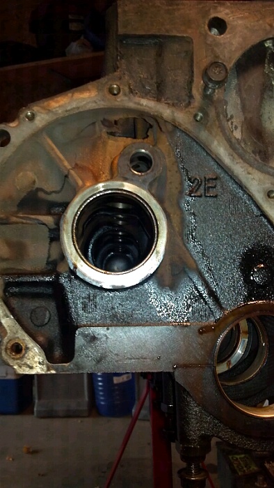 Hole in engine block behind cam sprocket-forumrunner_20111108_203255.jpg