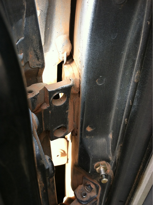 Door wont seal. Question about door hinge-image-3812217433.jpg