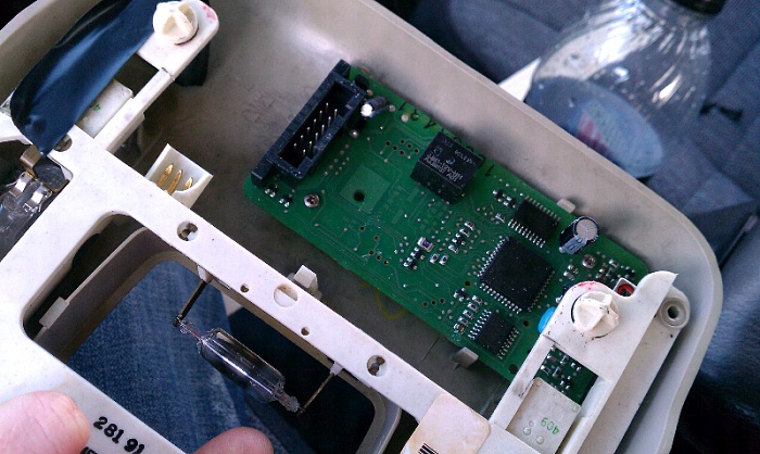 What does this plug go to?-forumrunner_20111129_130437.jpg