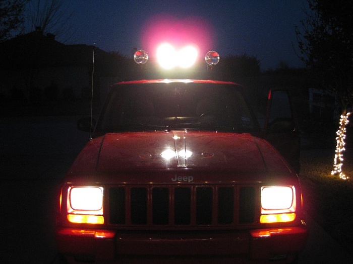 Just Mounted Lights on Roof Rack-100_0256.jpg