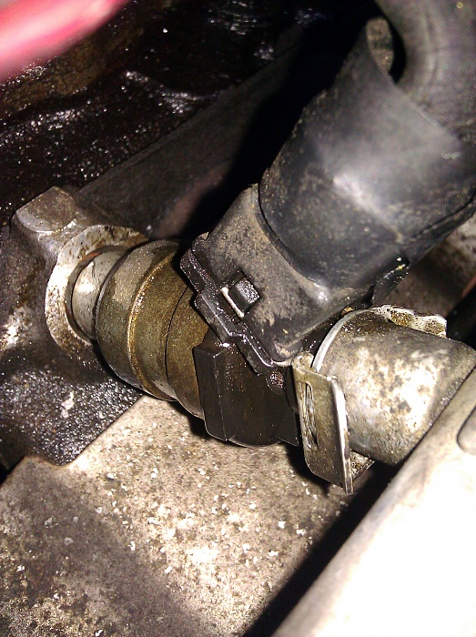 Fuel injector leakage after replacing o-rings-phone-547.jpg