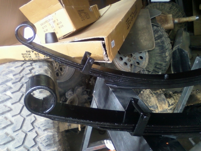Project Great White-leaf-springs-5a.jpg