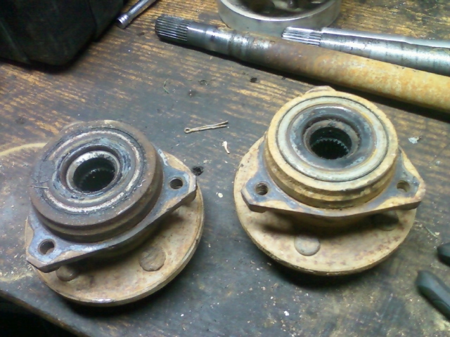 Project Great White-both-hubs.jpg