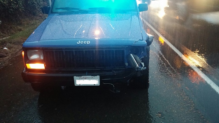 jeep accident-1121141626am.jpg