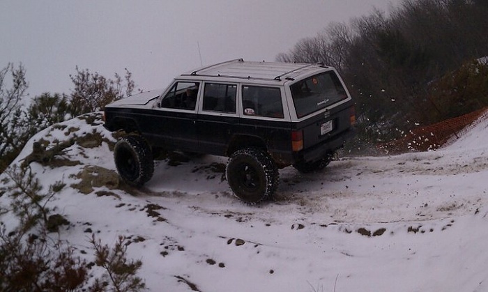 Central Indiana Jeep Club-165631_498176197105_639497105_6315575_6597117_n.jpg