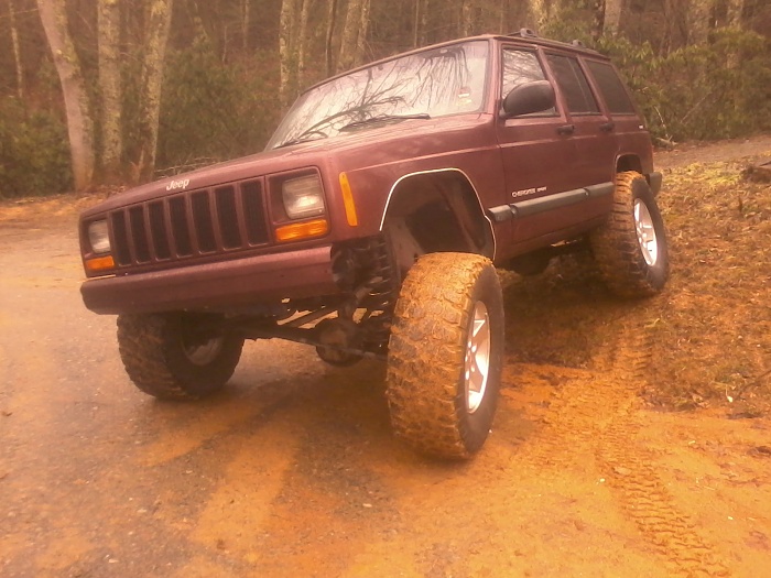Boone NC Jeep mechanic/lookin for weekend wheelers-00-xj-front-flex.jpg