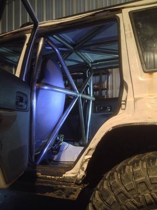CT jeeps roll call-cage2.jpg