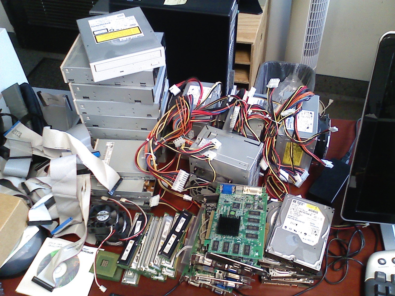 Name:  1009121410-00.jpg
Views: 24
Size:  570.2 KB