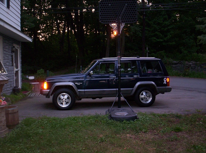 my 1992 herculined xj custom interior-garyspics-001.jpg